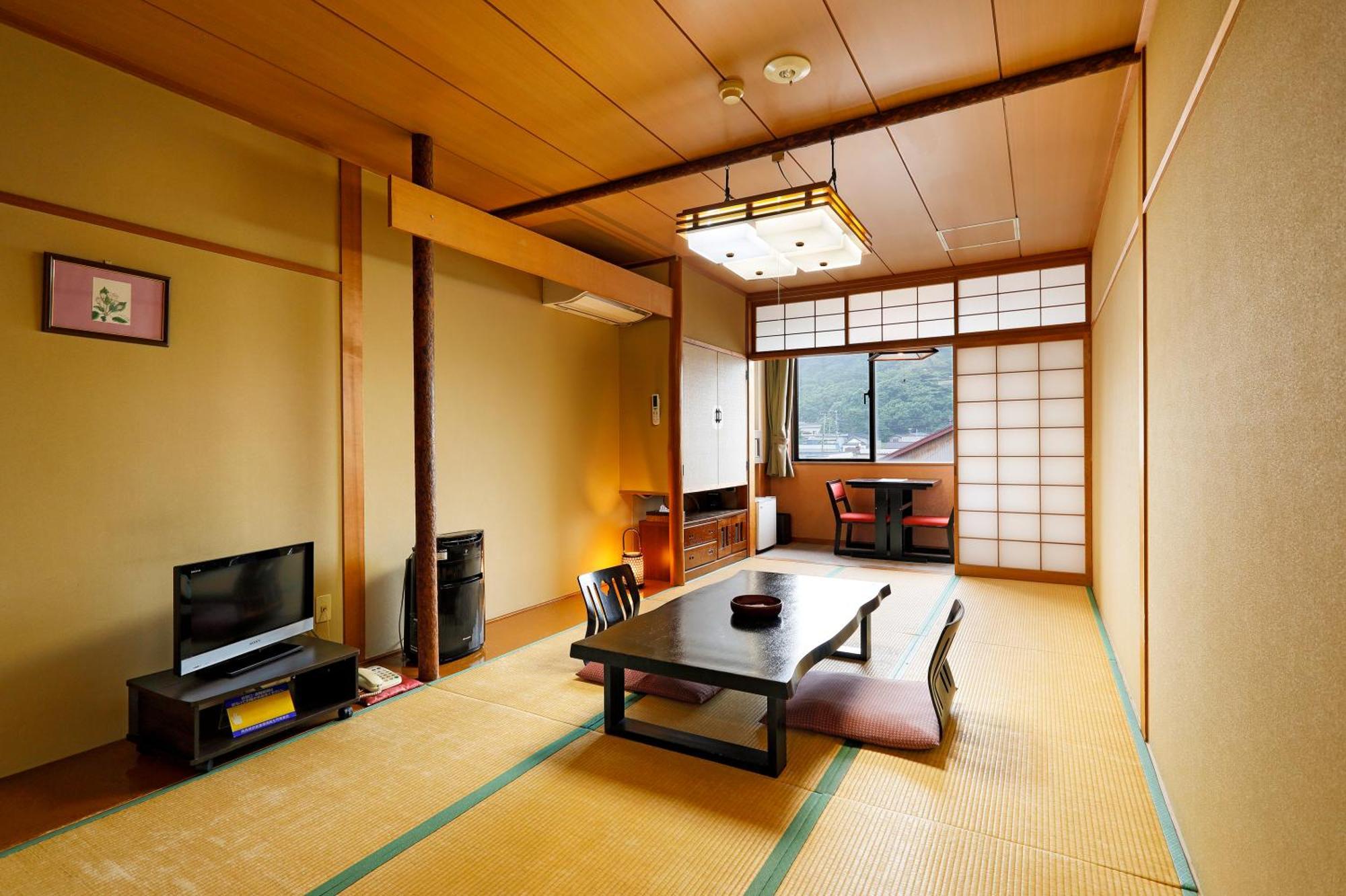 宿屋 つばき